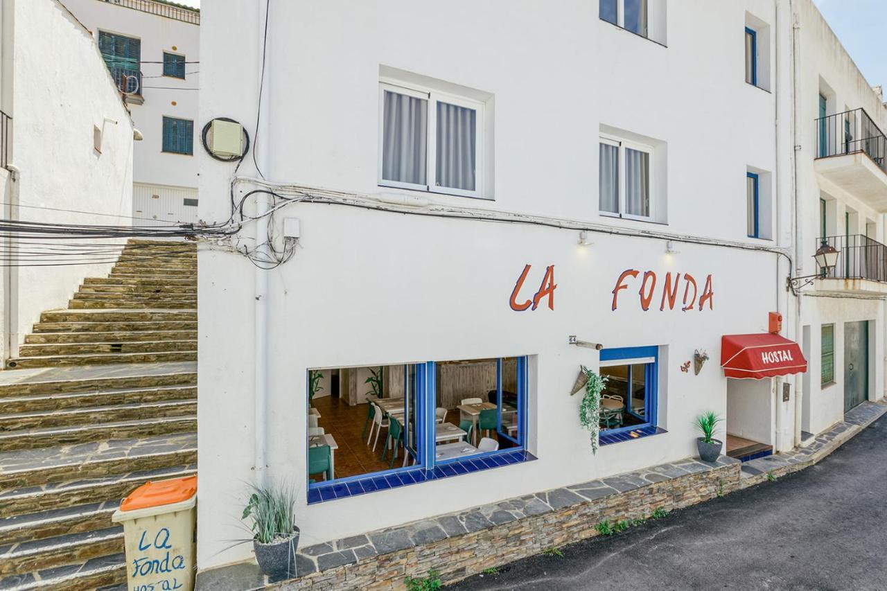 カダケス La Fonda Bed & Breakfast エクステリア 写真