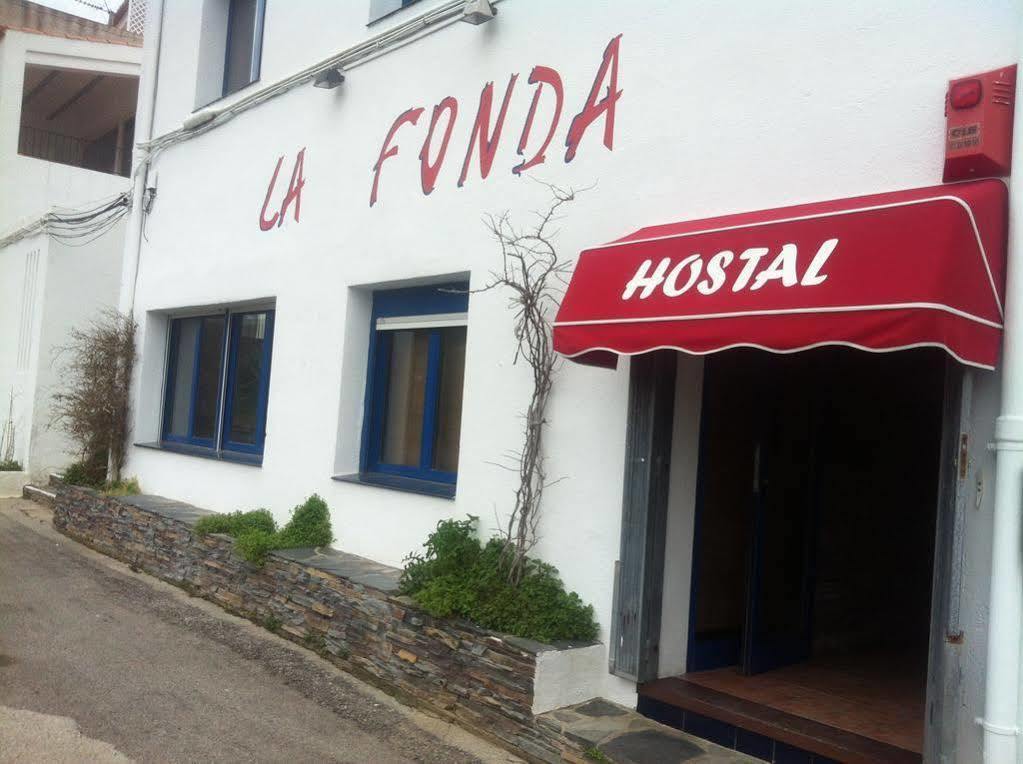 カダケス La Fonda Bed & Breakfast エクステリア 写真